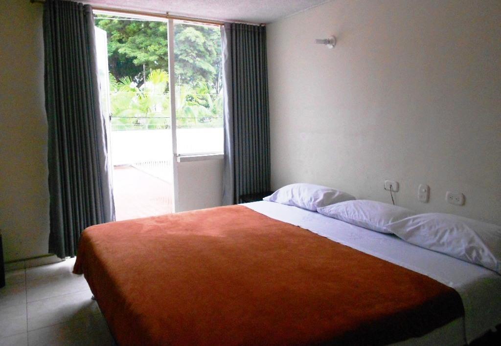 Hotel Calamo Plaza Pitalito Zimmer foto